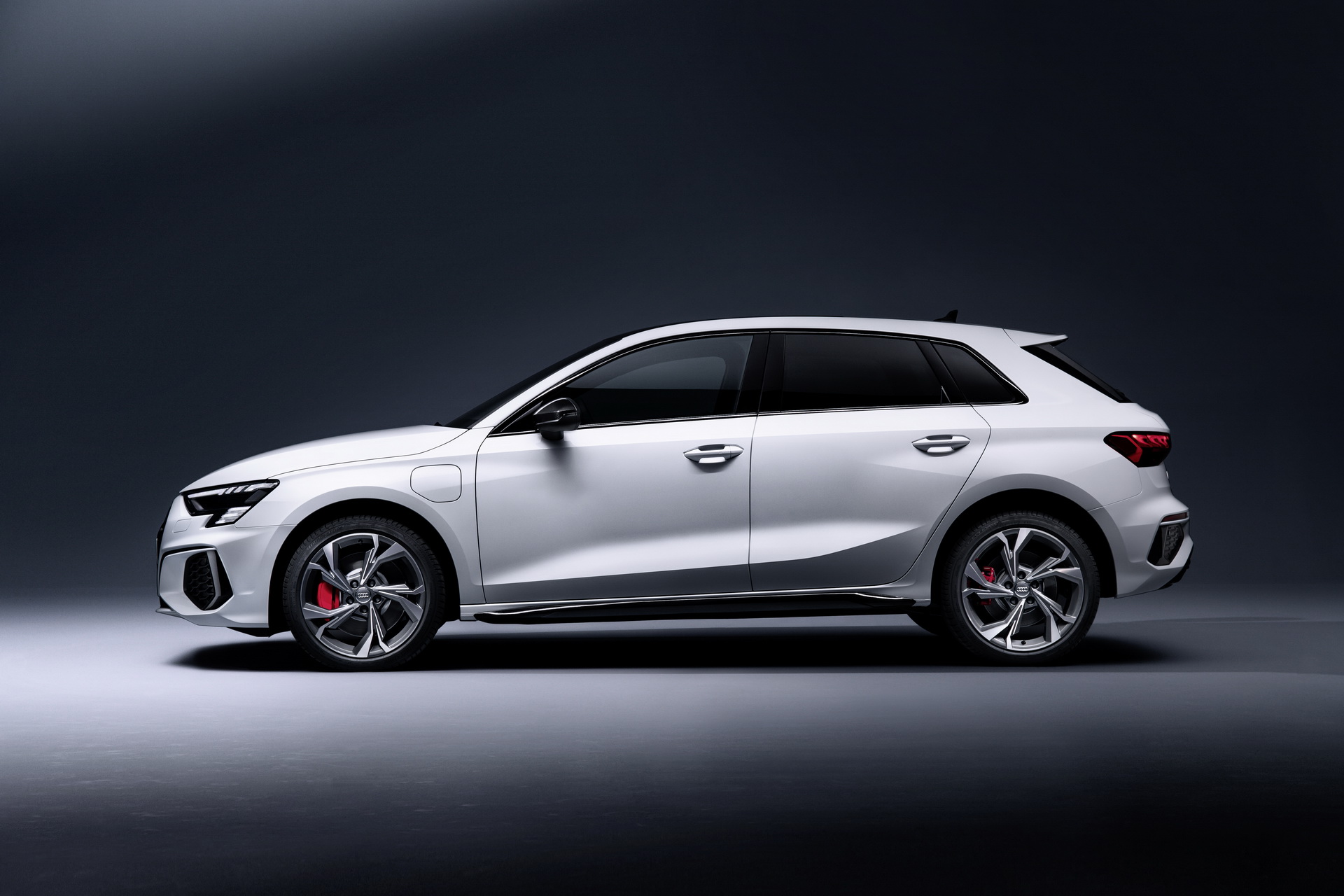 Az A3 lesz a belépő Audi szint, de a németek több modellel is készülnek még a szegmensben