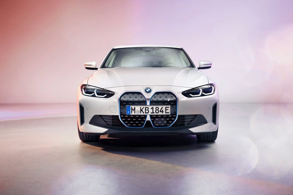 2022-BMW-i4-EV-10-1024×683
