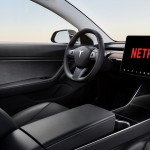 Érkezik a Netflix és a Youtube a Tesla rendszereire