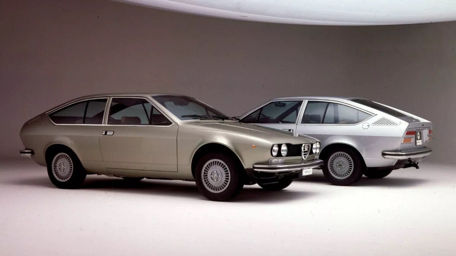 Alfa-Romeo-Alfetta-GT-main-1536×864
