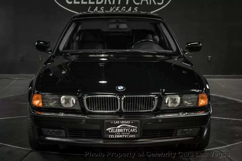 BMW-750iL-Tupac-10