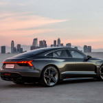 Félre a tréfát: érkezik az Audi szuperszedánja