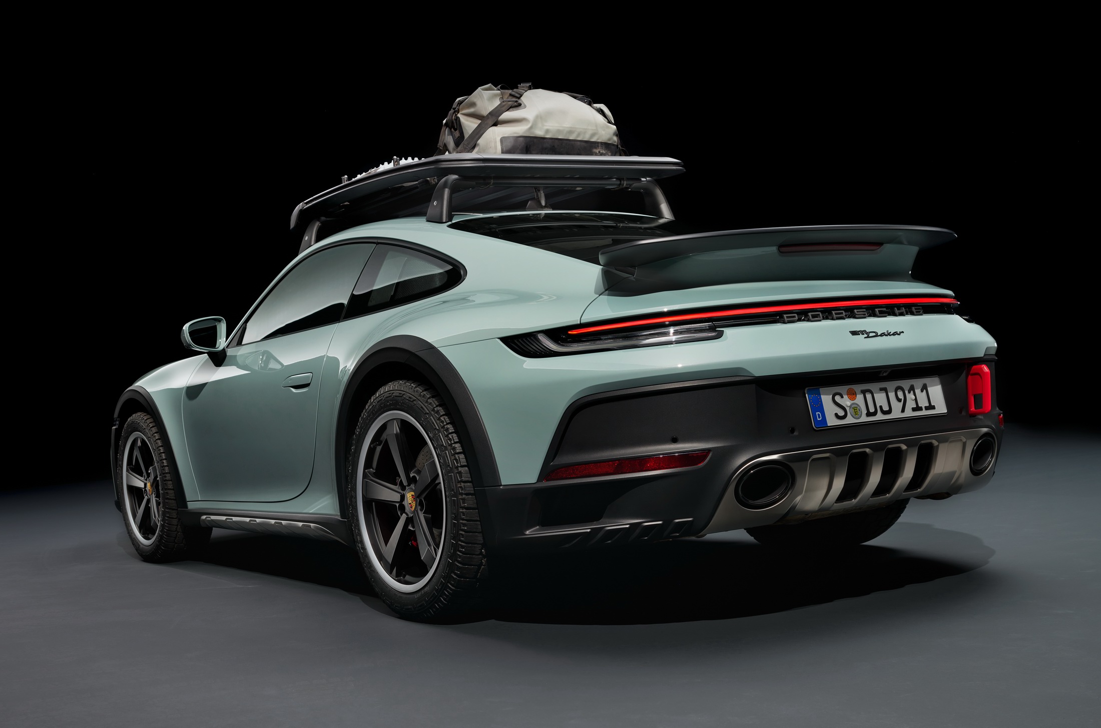 Porsche: még több terepes sportkocsi érkezhet