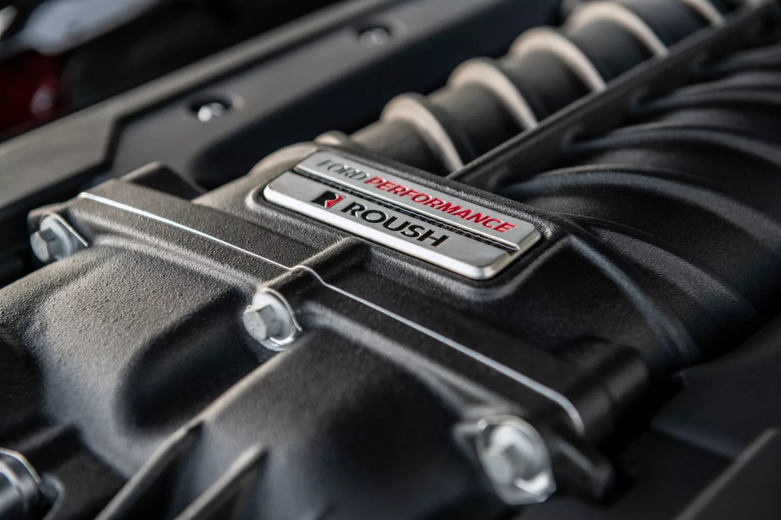 750 lóerőt ígér a Mustang GT tulajoknak Roush új kompresszor készlete